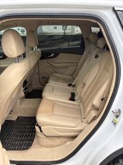 2017 Audi Q7 3.0T Premium - Interior Rear Seat Image